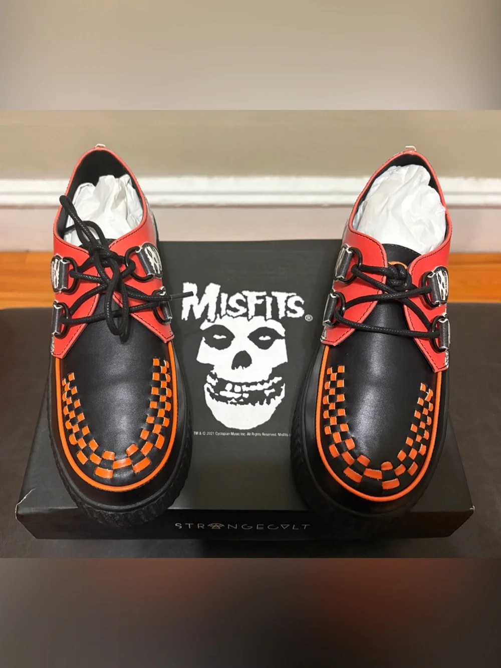 StrongEcvlt Red & Black Platform Creeper Shoes